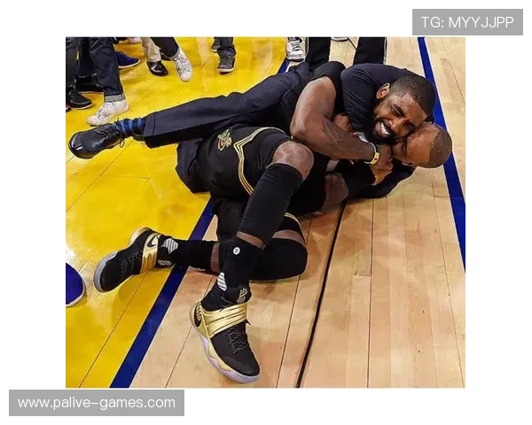 湖人球员疑遭教练冷落全场仅出战五分钟引发热议 湖人球员疑遭教练冷落全场仅出战五分钟引发热议