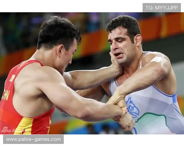 WTA500查尔斯顿站双打首轮焦点战演绎激烈对抗精彩不断全景 WTA500查尔斯顿站双打首轮焦点战演绎激烈对抗精彩不断全景