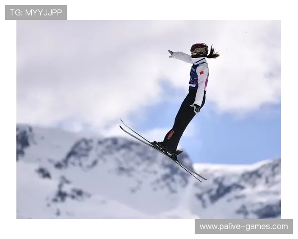 徐梦桃勇夺自由式滑雪世锦赛银牌 创历史新篇章 徐梦桃勇夺自由式滑雪世锦赛银牌 创历史新篇章